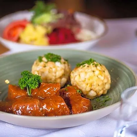 B&B Restaurant Dorfalm 레오강
